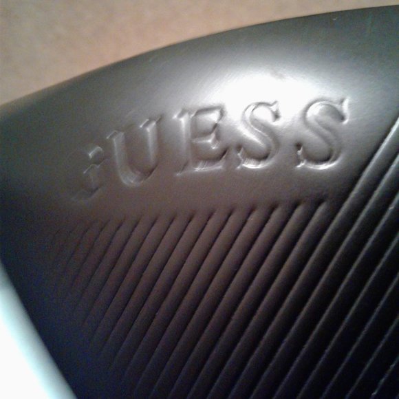 Guess Woman's Black Leather Ankle Boots Style WGSETTING- M    Size 8M  NWOT - Picture 6 of 8